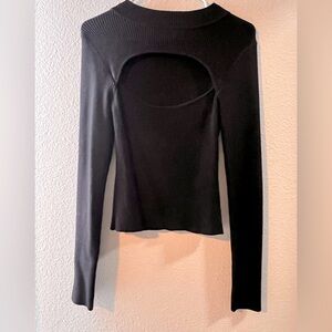 Women’s keyhole neck sweater